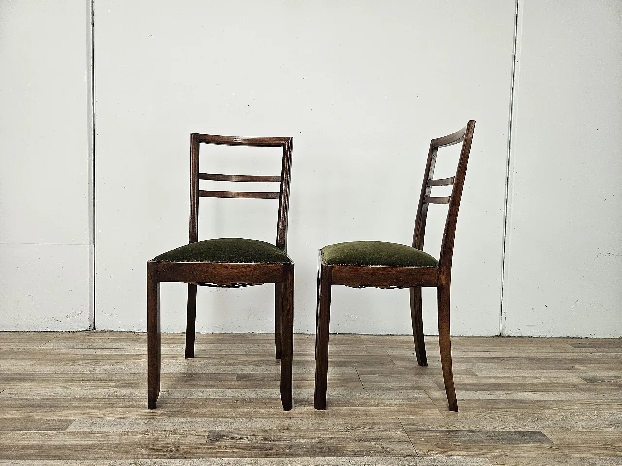 6 Art Deco dining room chairs in walnut and fabric, 40s 4