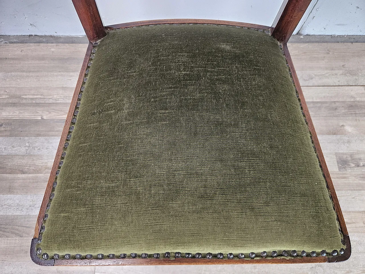 6 Art Deco dining room chairs in walnut and fabric, 40s 8