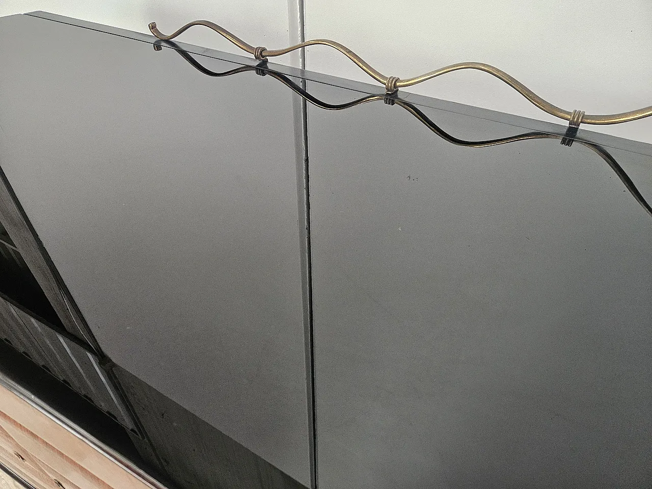 Credenza di Vittorio Dassi in palissandro e vetro nero, 1940 9