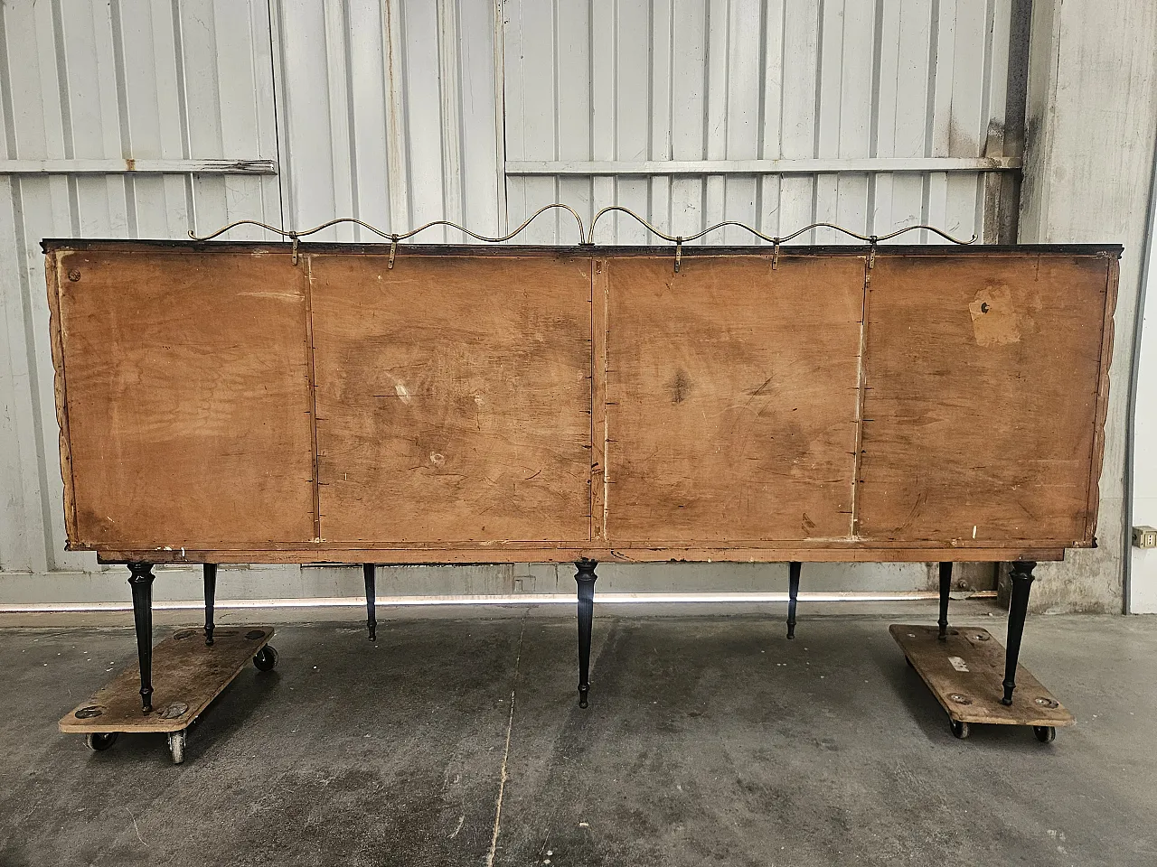 Credenza di Vittorio Dassi in palissandro e vetro nero, 1940 36