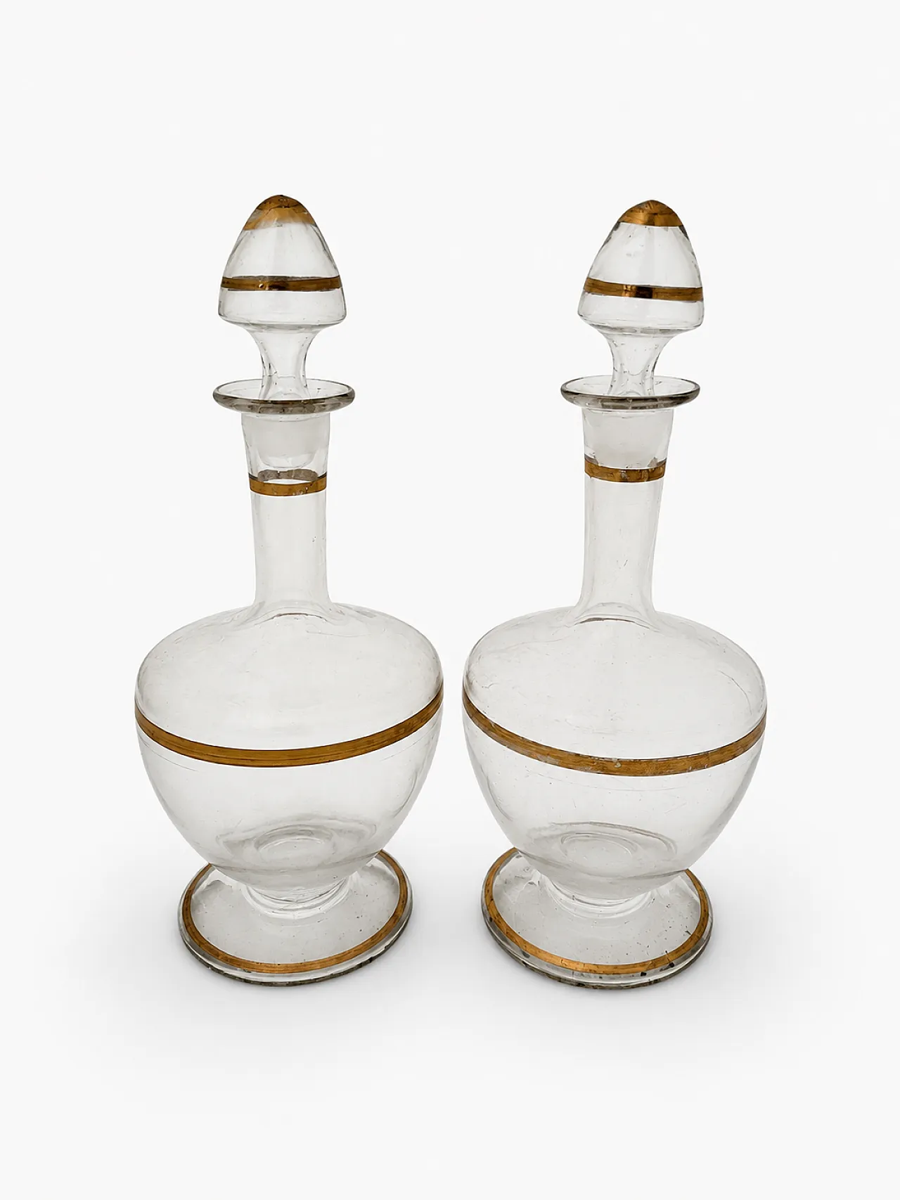 Pair of glass decanters with gold thread, 20th century 2