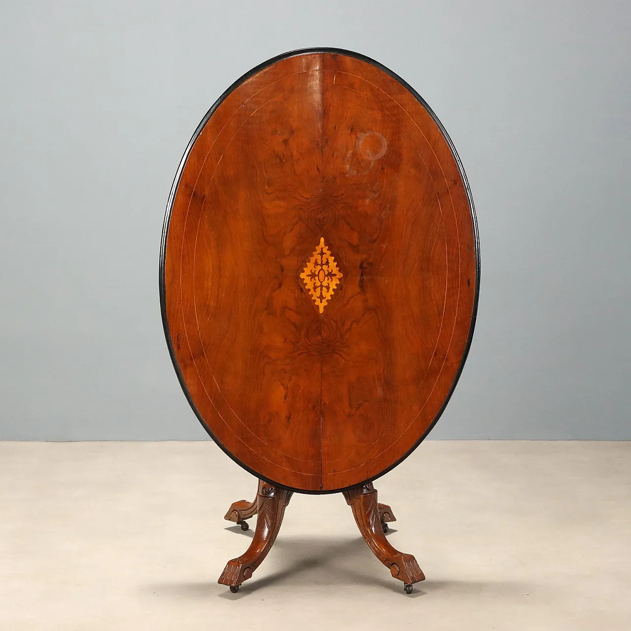 Vela coffee table in walnut with maple inlay, 19th century 3