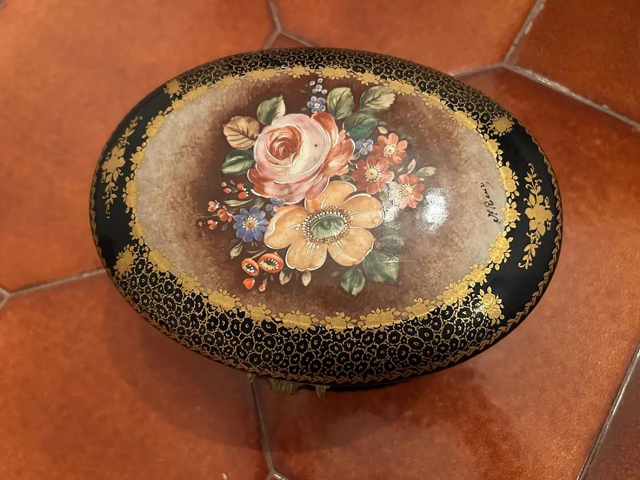 Small lacquered jewelry box, 1970s 3