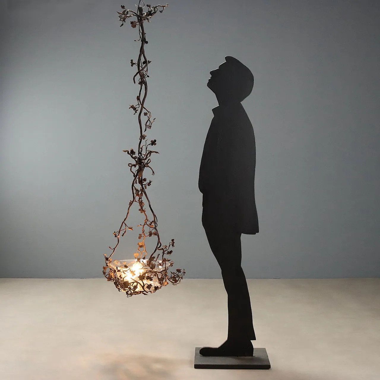 Lampadario in ferro con motivi floreali, '800 2