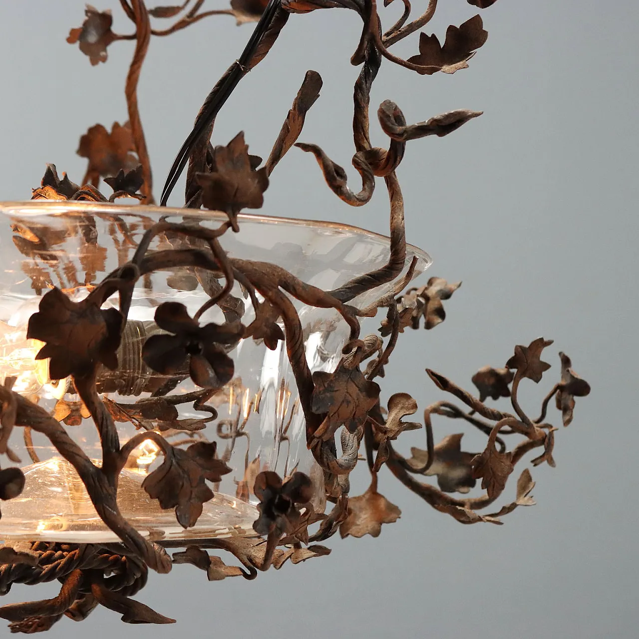 Lampadario in ferro con motivi floreali, '800 6