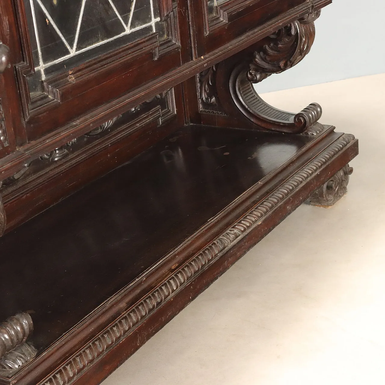 Neo Renaissance style showcase in ebonized walnut, 19th century 7
