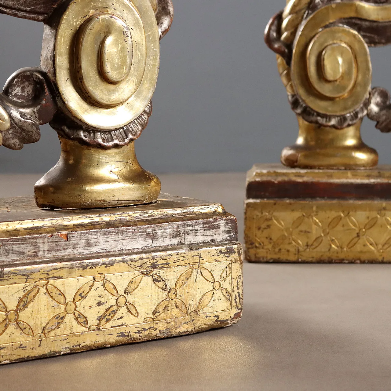 Pair of Baroque carved wooden torch holders, 18th century 9