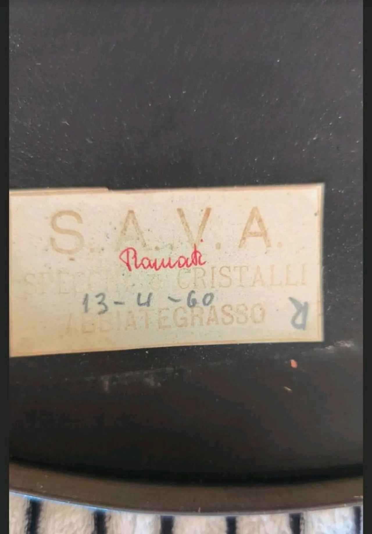Specchio da parete ovale con cornice in ottone, anni '70 3
