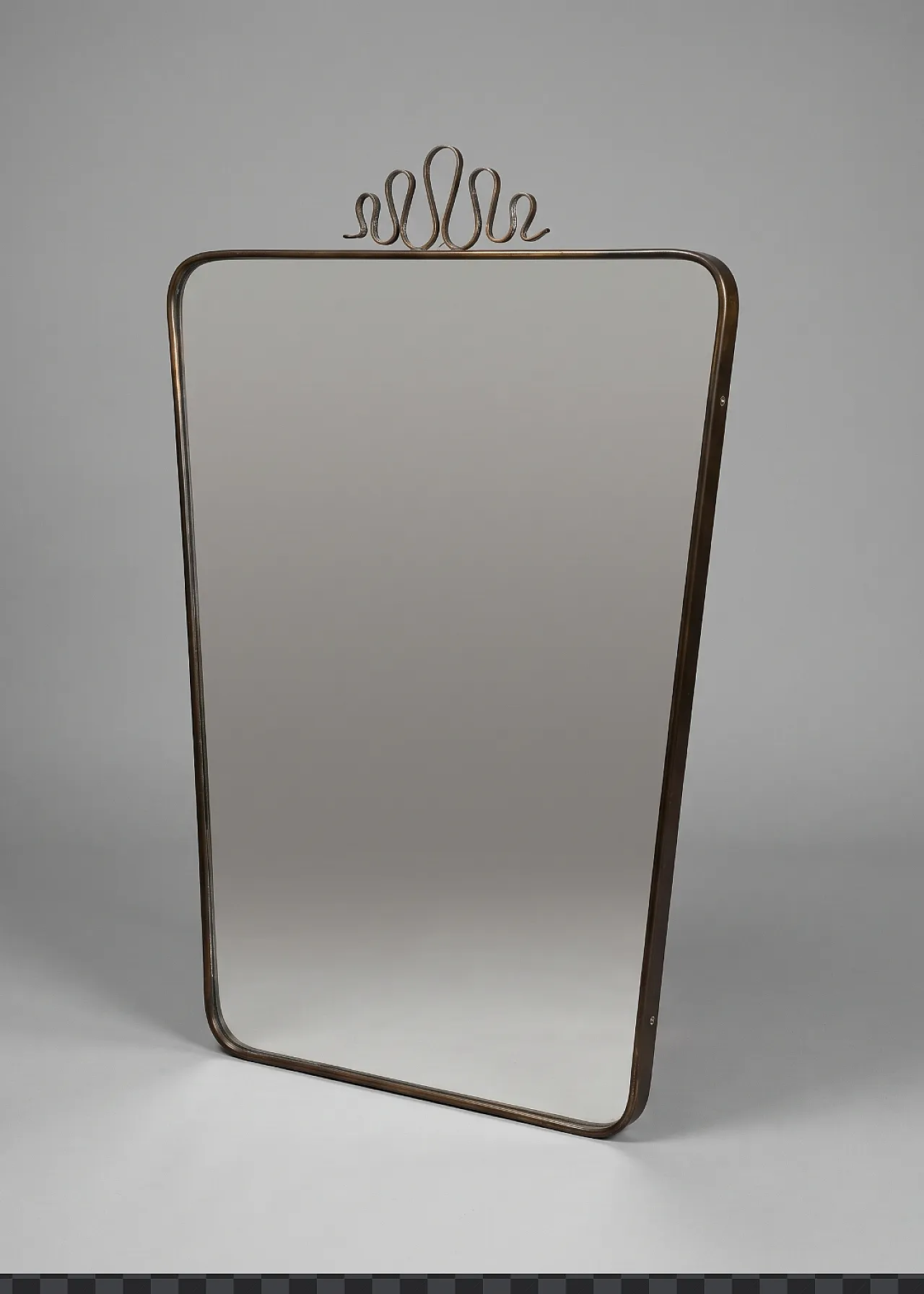 Specchio da parete in stile Gio Ponti con cornice in ottone, anni '40 2