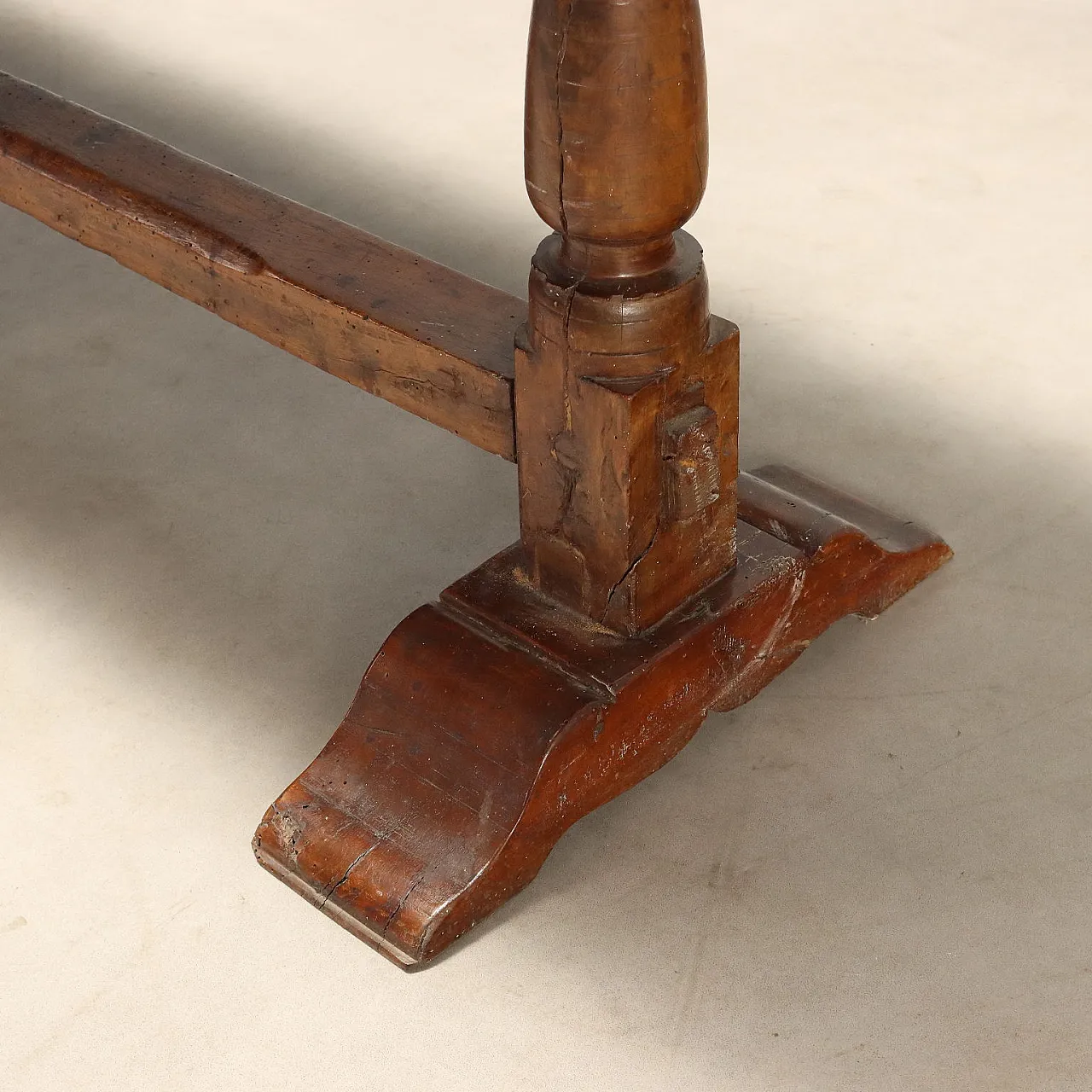 Tavolo in noce con legni antichi, '900 5