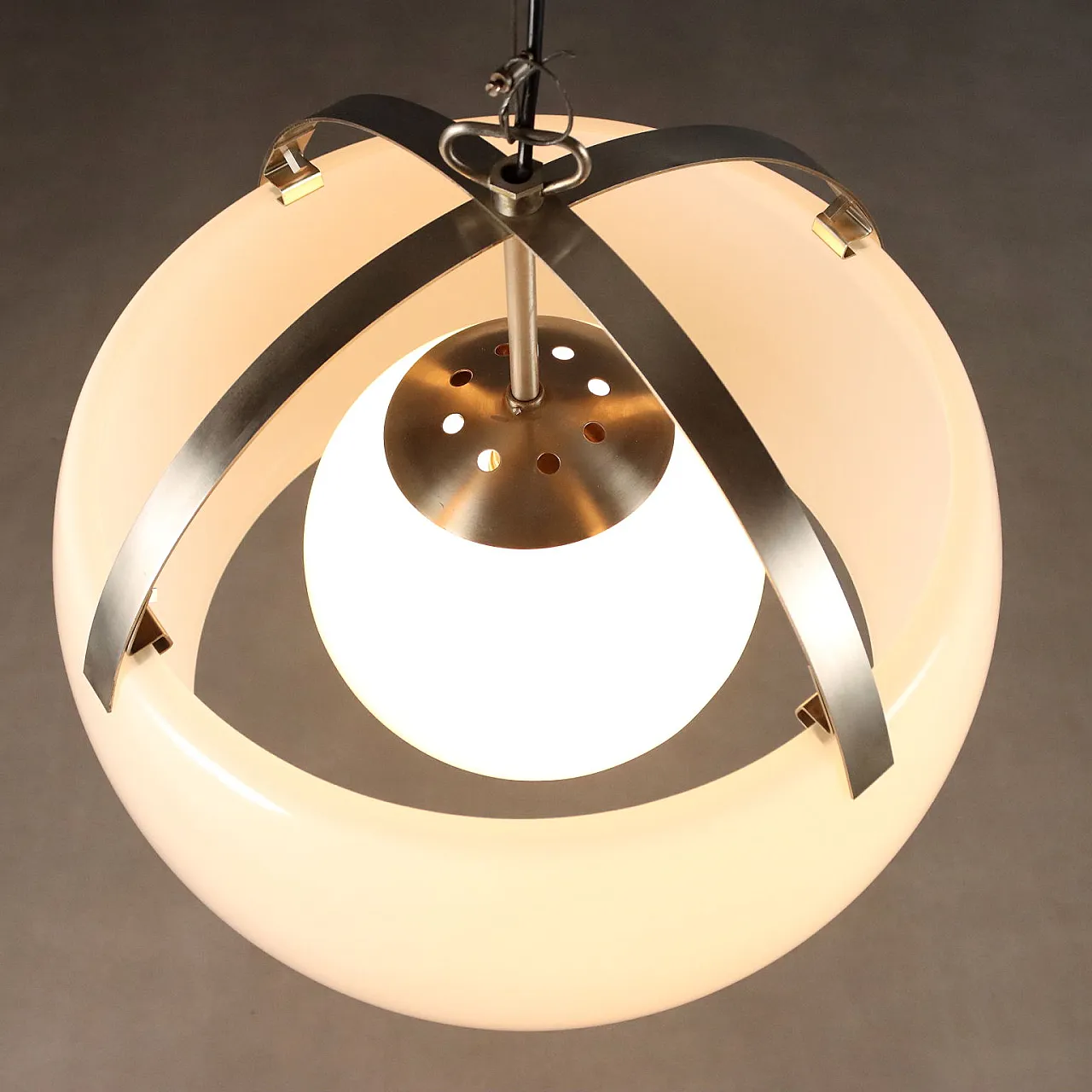 Lampada Omega di Vico Magistretti per Artemide, '900 3