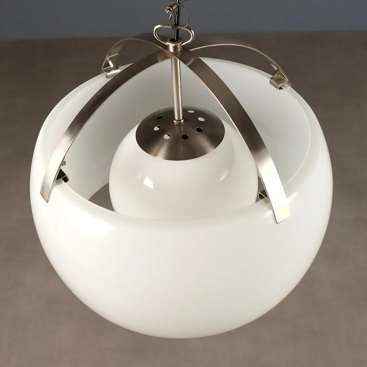 Lampada Omega di Vico Magistretti per Artemide, '900 6