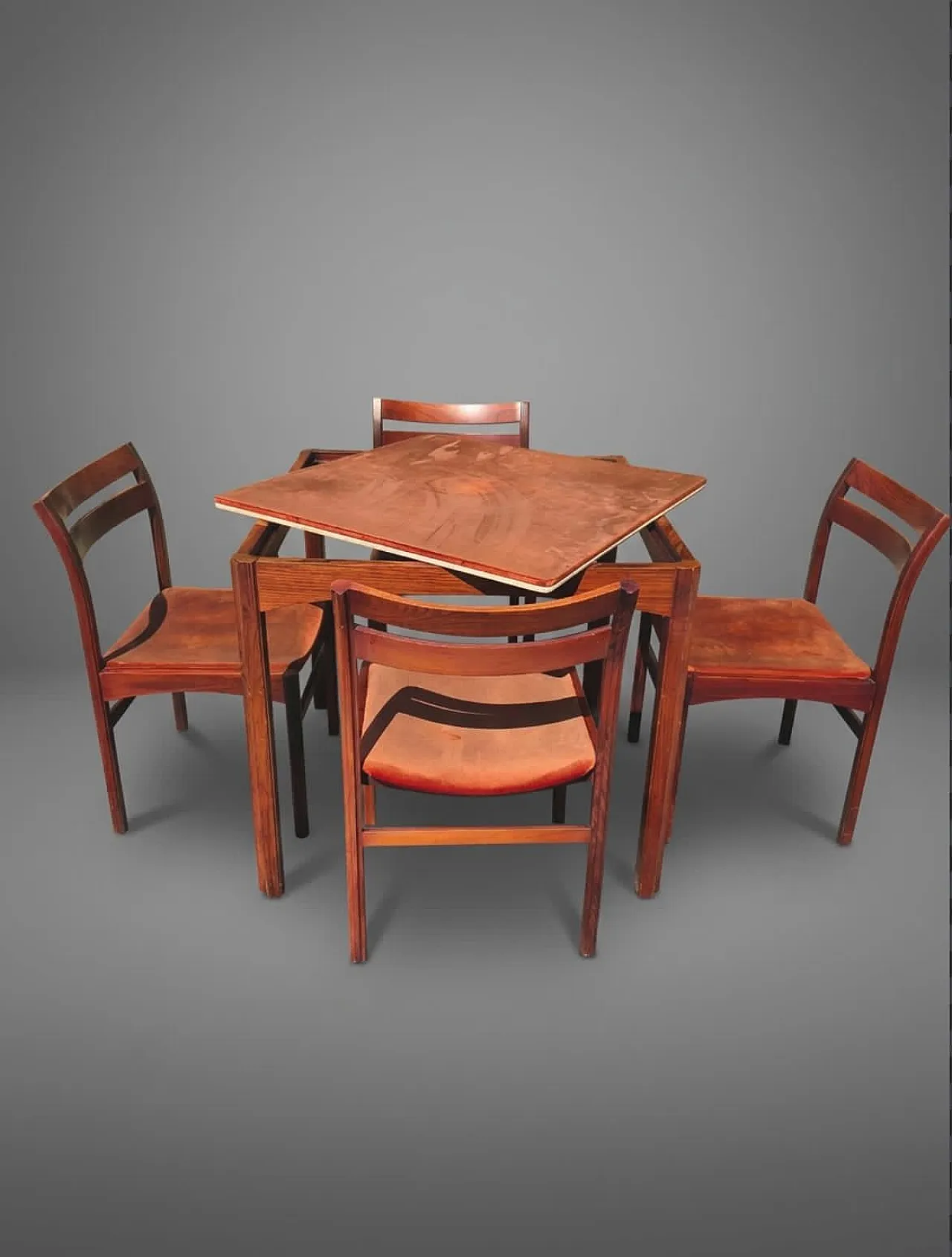 Game dining table and 4 chairs by Mobile di Cantú, 50s 1