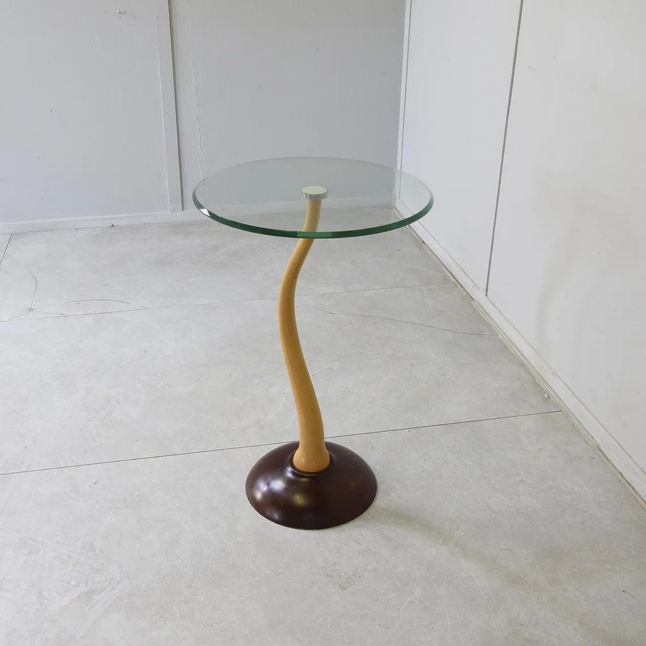 Tavolino scultoreo moderno in faggio e vetro rotondo, anni '50 1