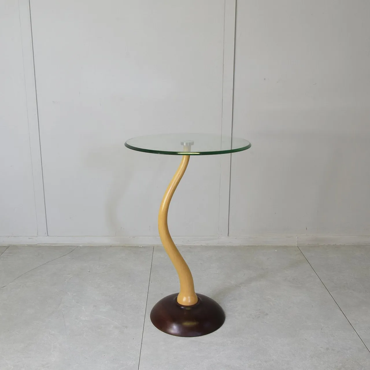 Tavolino scultoreo moderno in faggio e vetro rotondo, anni '50 9