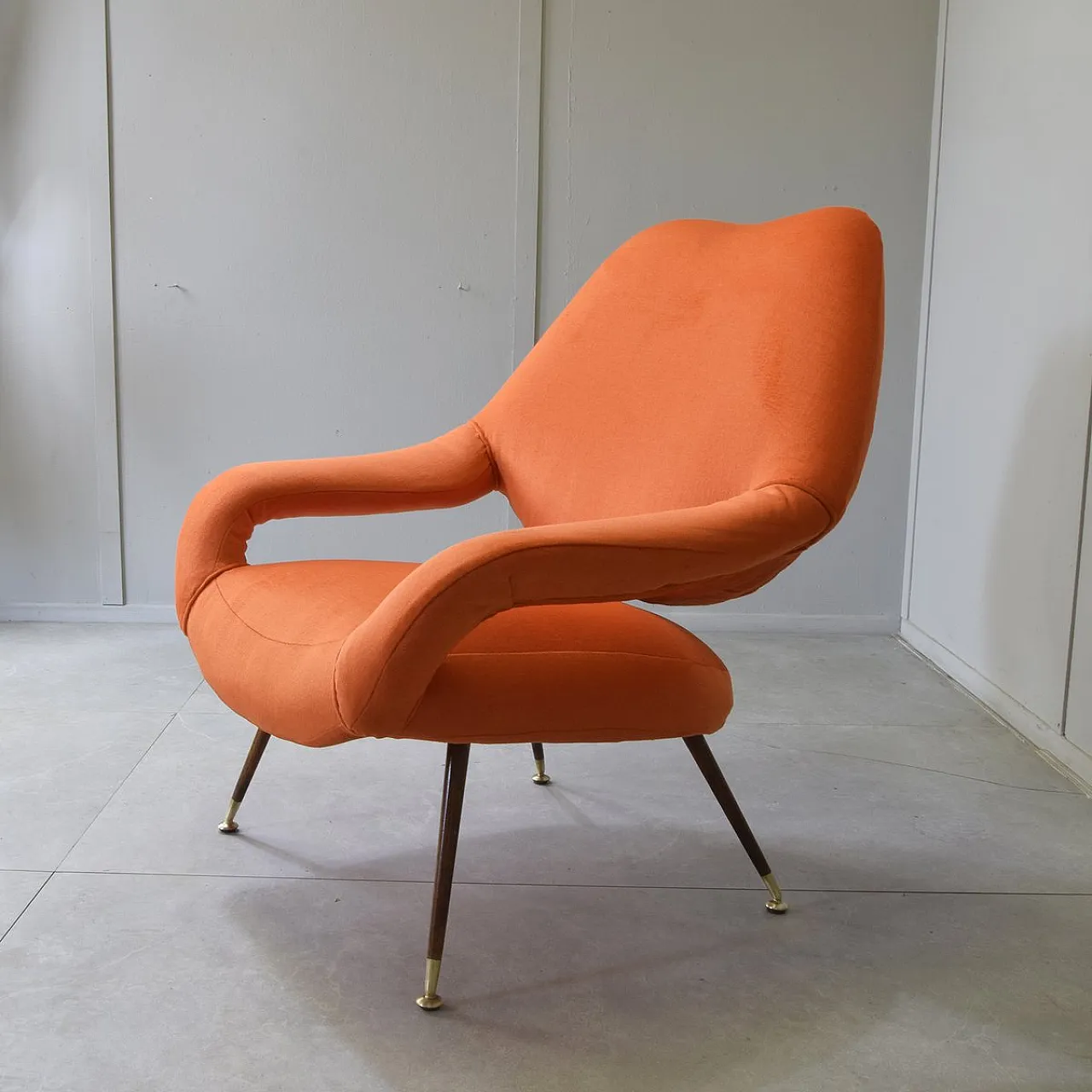 DU 55 armchair in walnut and brass by Gastone Rinaldi for Rima, 1950s 8