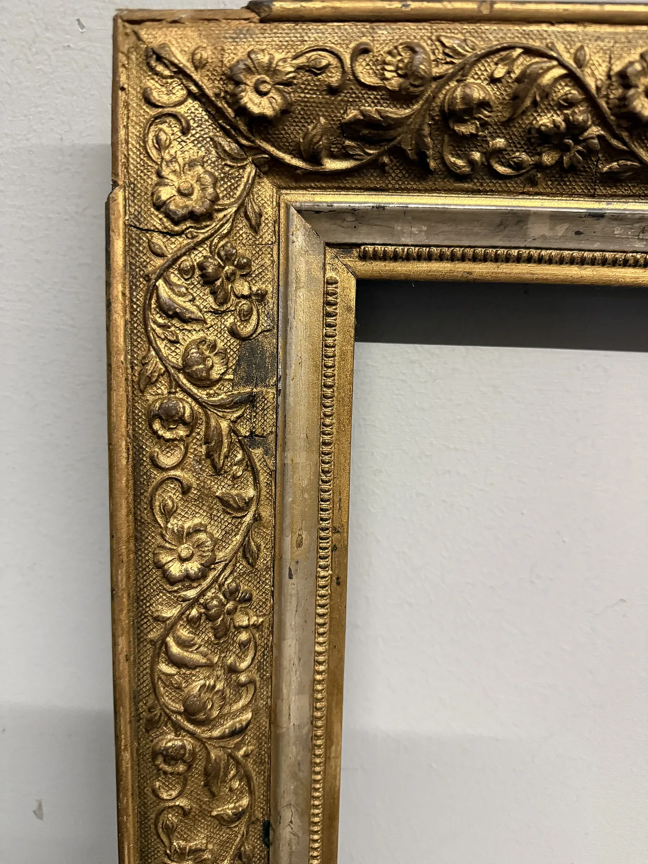 French golden frame, silver wire tablet, 19th century 3