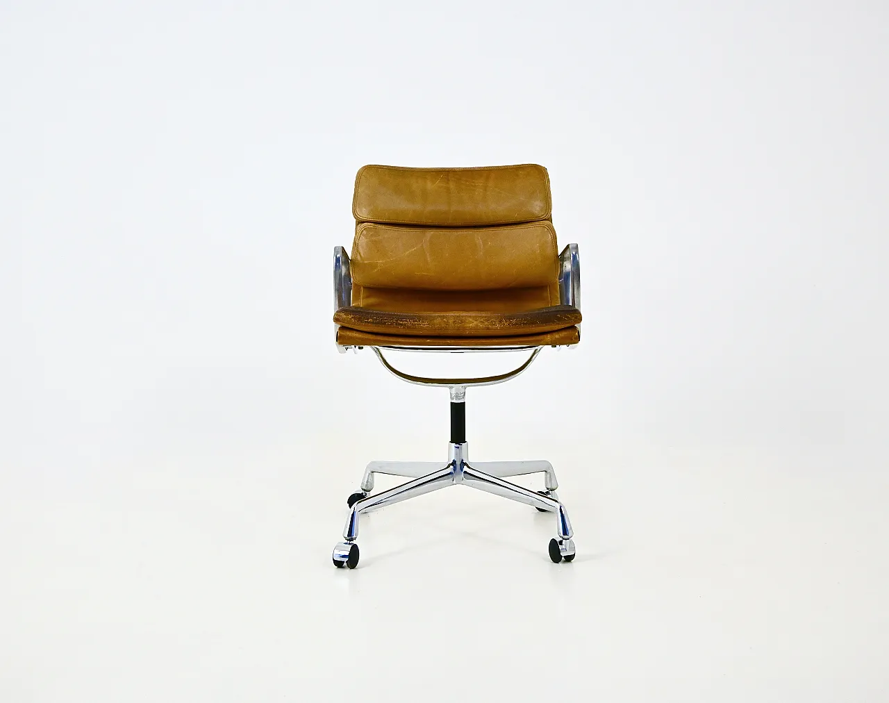 Sedia Soft Pad di Charles & Ray Eames per Herman Miller, anni '70 3