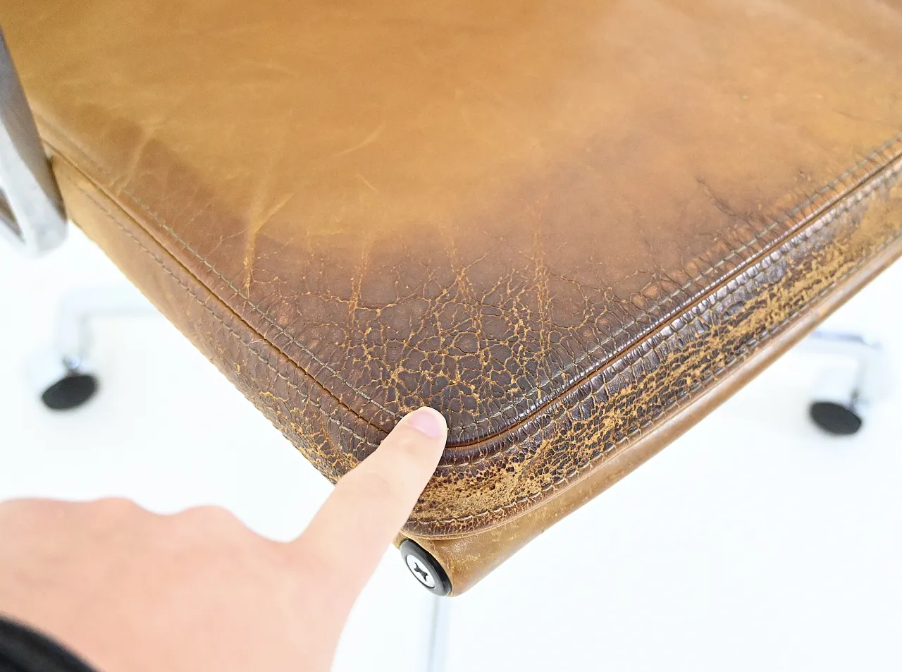 Sedia Soft Pad di Charles & Ray Eames per Herman Miller, anni '70 10