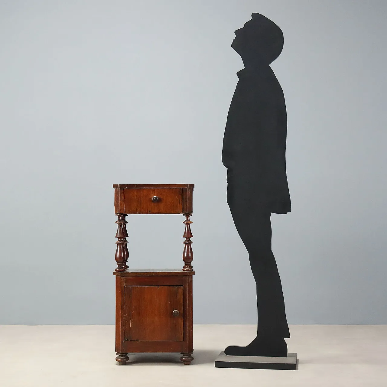 Louis Philippe walnut bedside table, 19th century 3