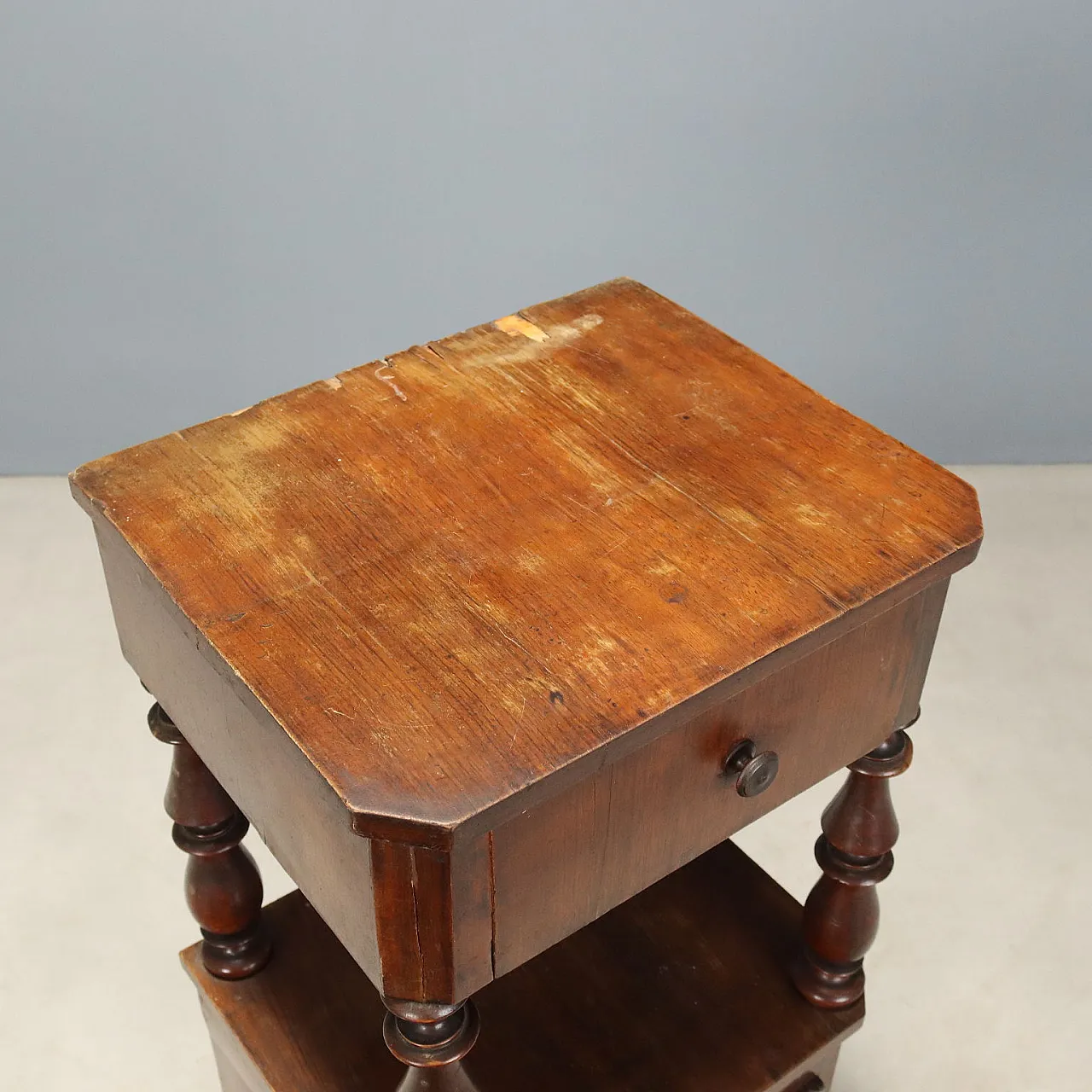 Louis Philippe walnut bedside table, 19th century 8