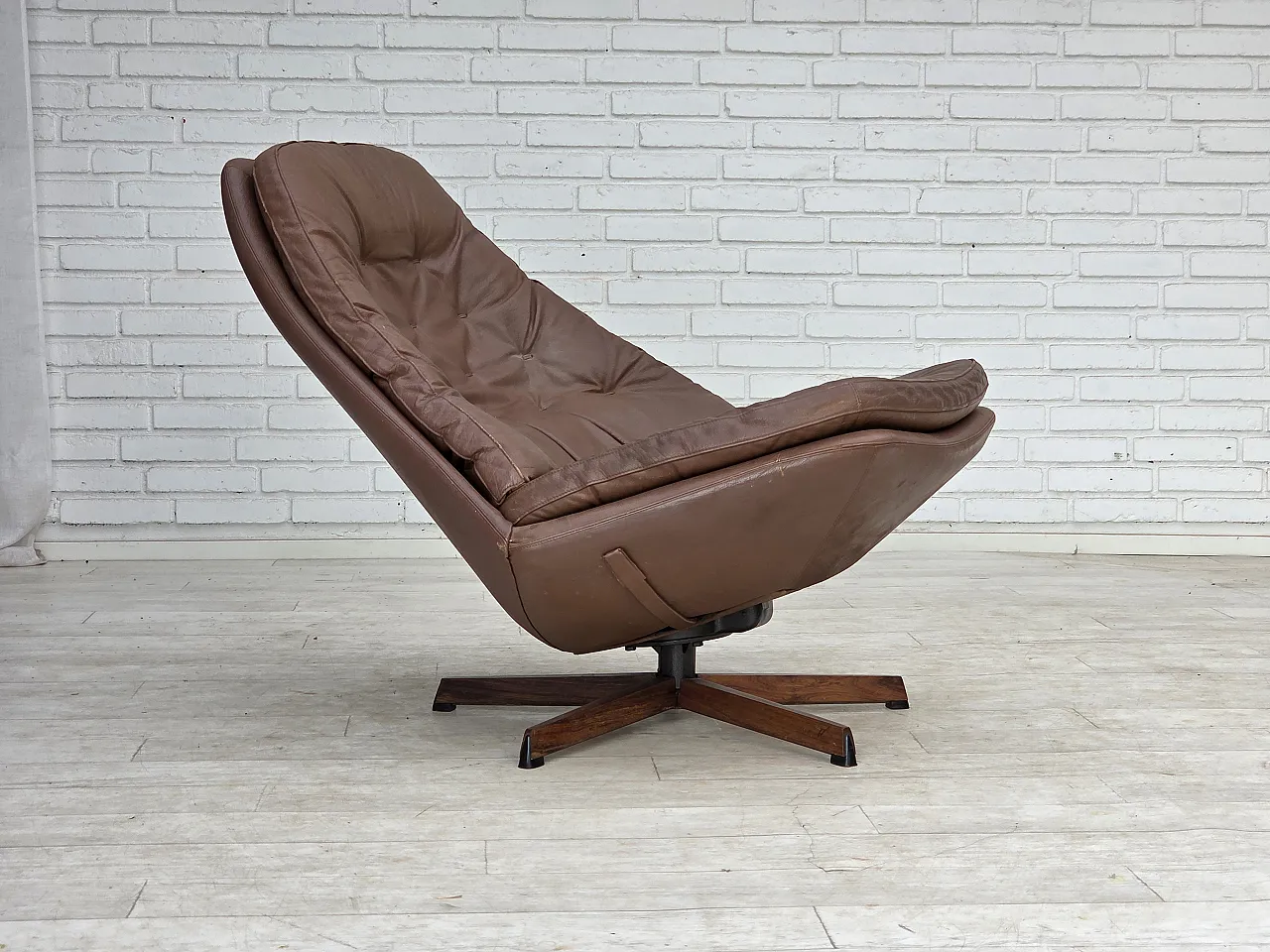 1970s, Danish design by Madsen & Schubell, swivel lounge chair. 6