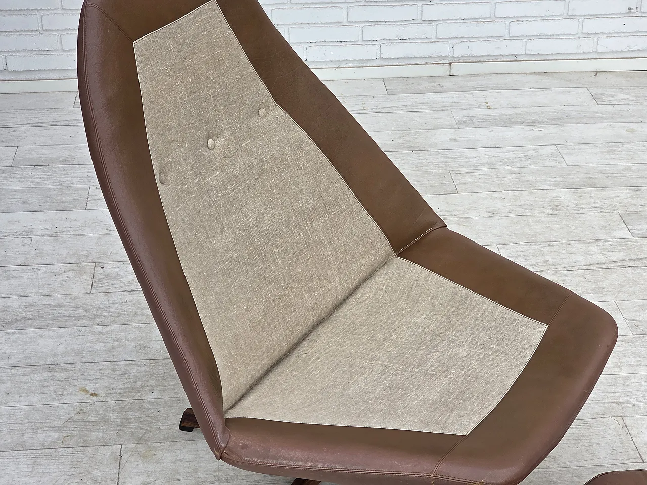 1970s, Danish design by Madsen & Schubell, swivel lounge chair. 12