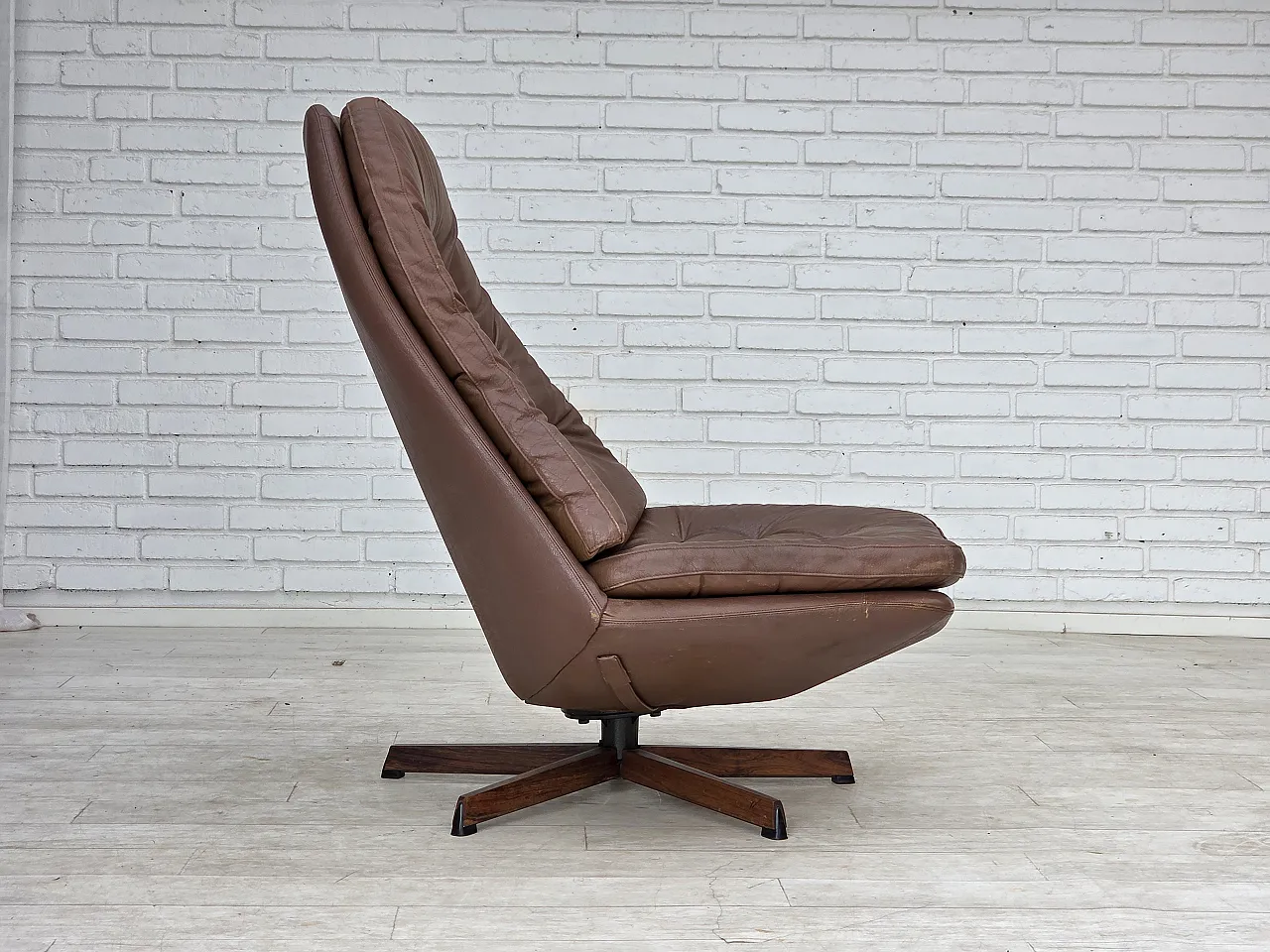 1970s, Danish design by Madsen & Schubell, swivel lounge chair. 13