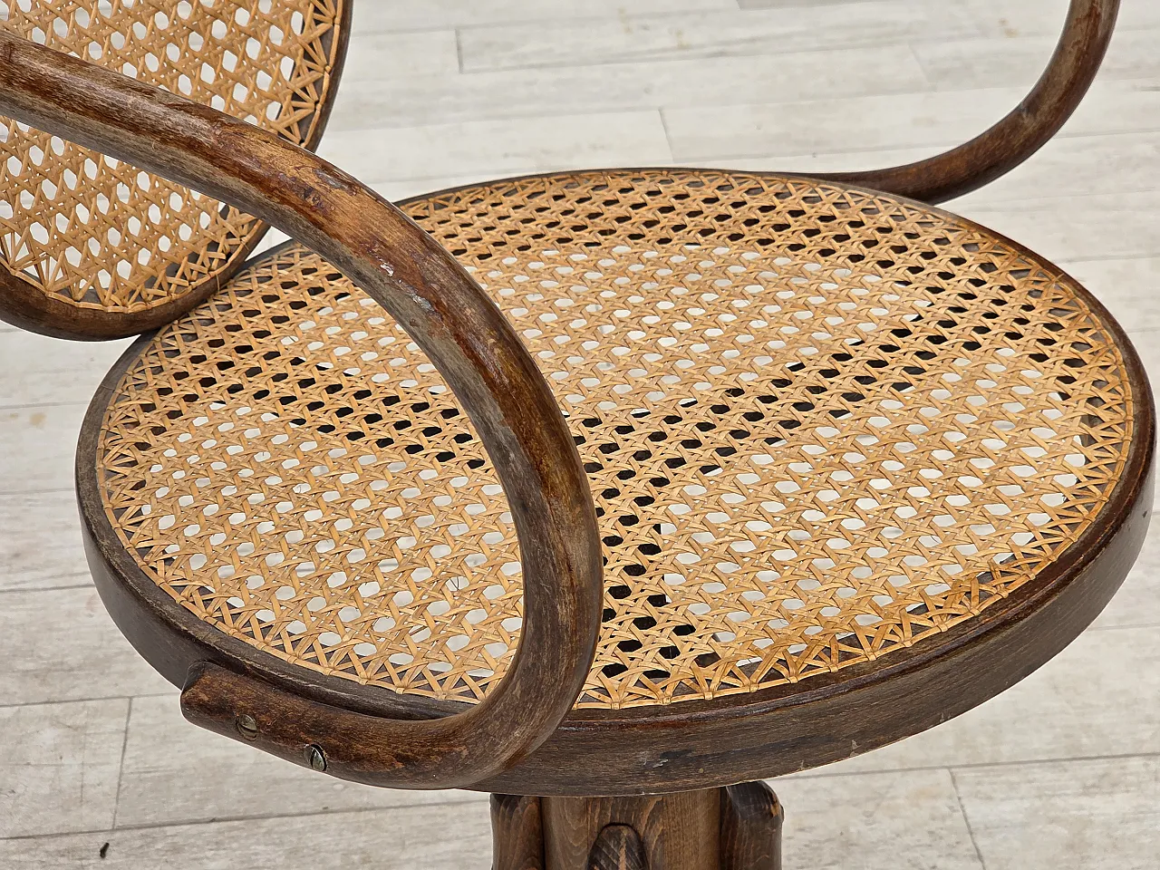 1950s, swivel armchair, bent wood, furniture mesh. 6