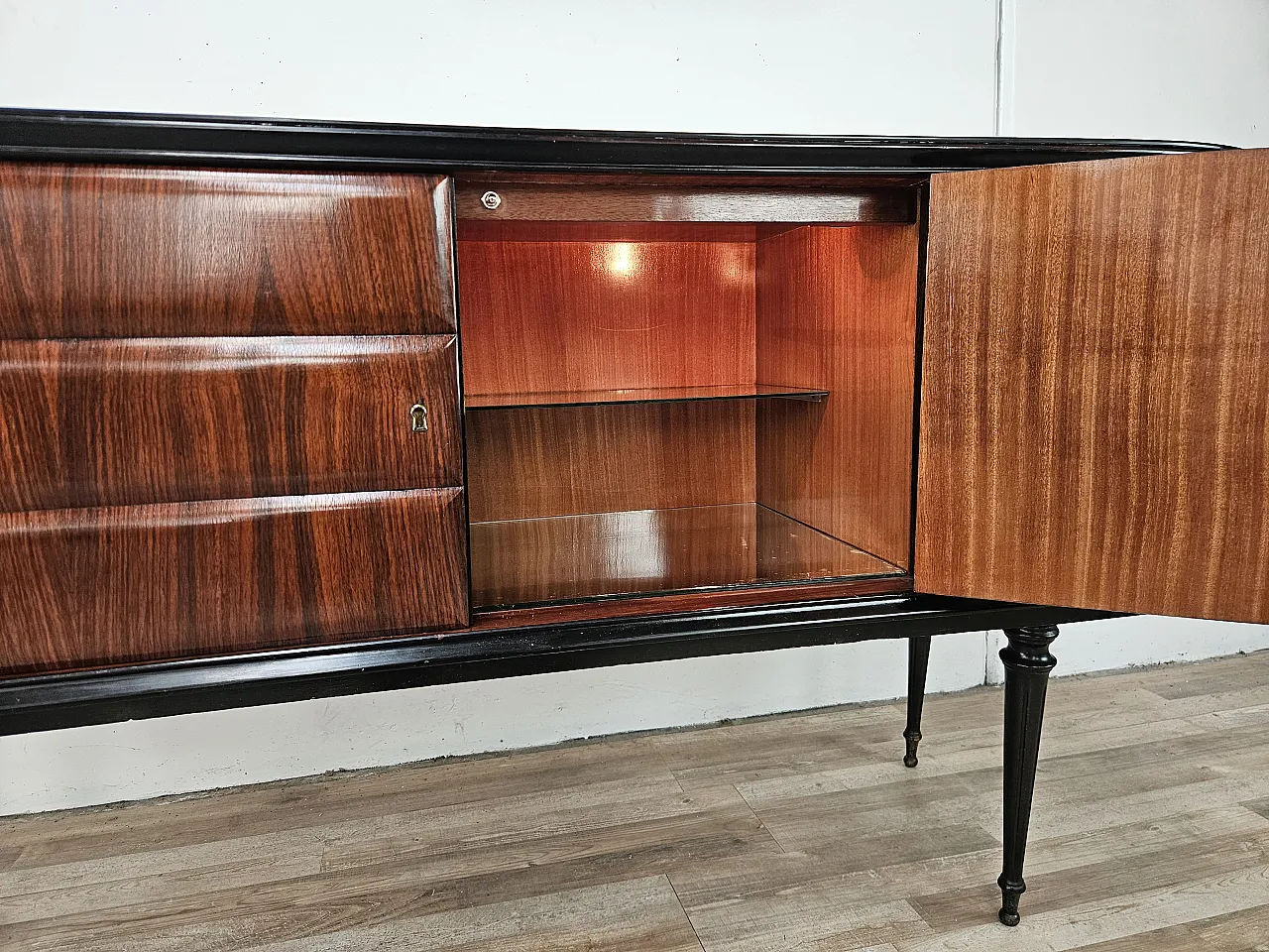 Mobile bar sideboard by Vittorio Dassi from the 1950s 24