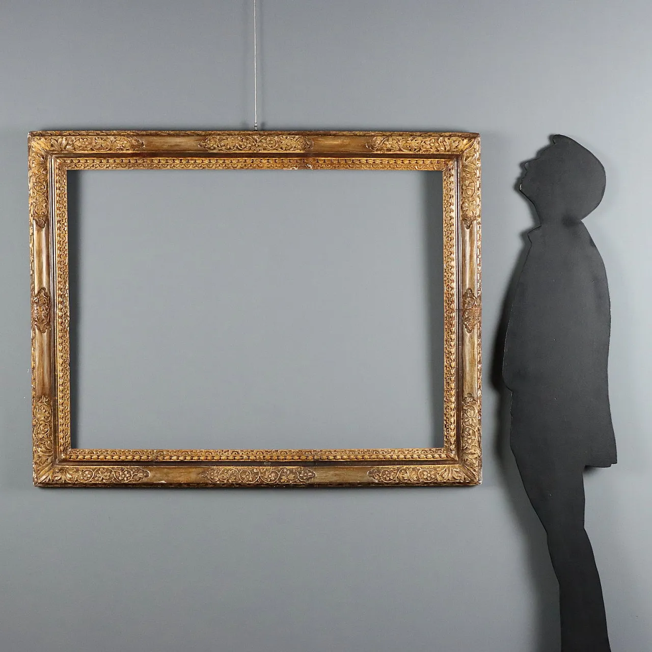 Carved wooden frame, 18th century 2
