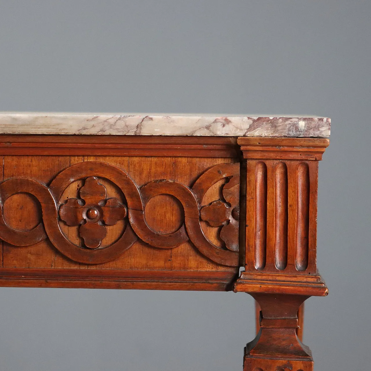 Neoclassical walnut console with marble top, 18th century 4
