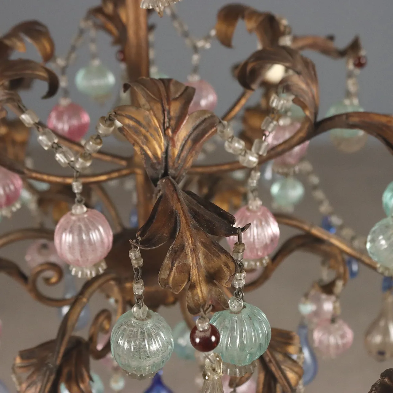 Lampadario in ferro dorato con vetro policromo, '900 8