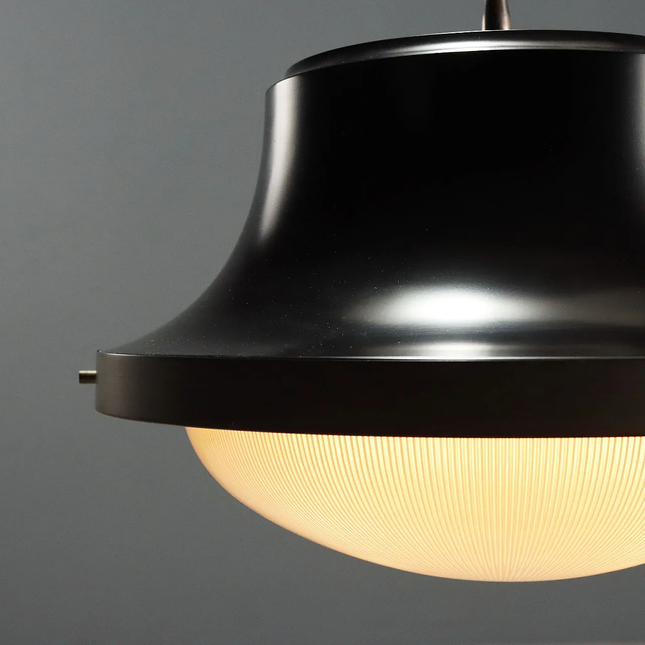 Lampadario Tau di Sergio Mazza per Artemide, '900 4