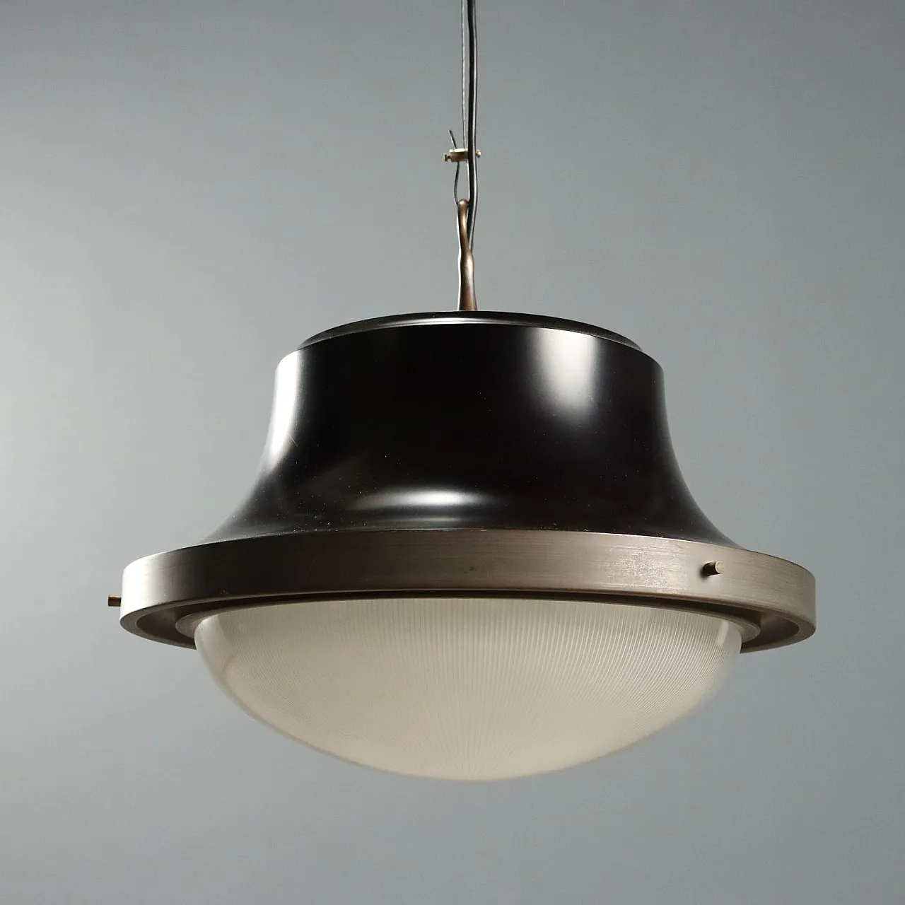 Lampadario Tau di Sergio Mazza per Artemide, '900 5