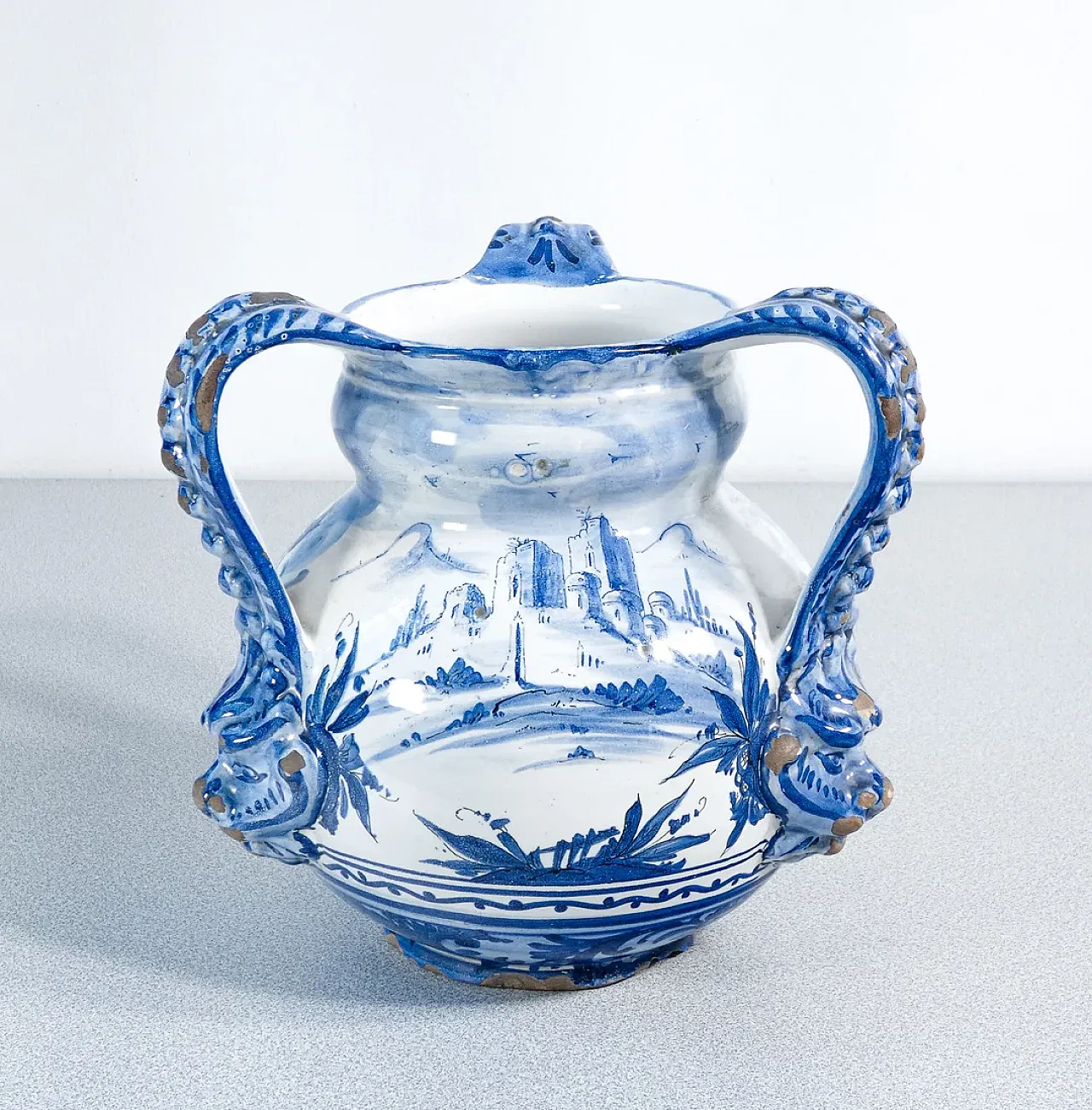 Vaso triansato in maiolica di Alba Docilia, primo '900 4
