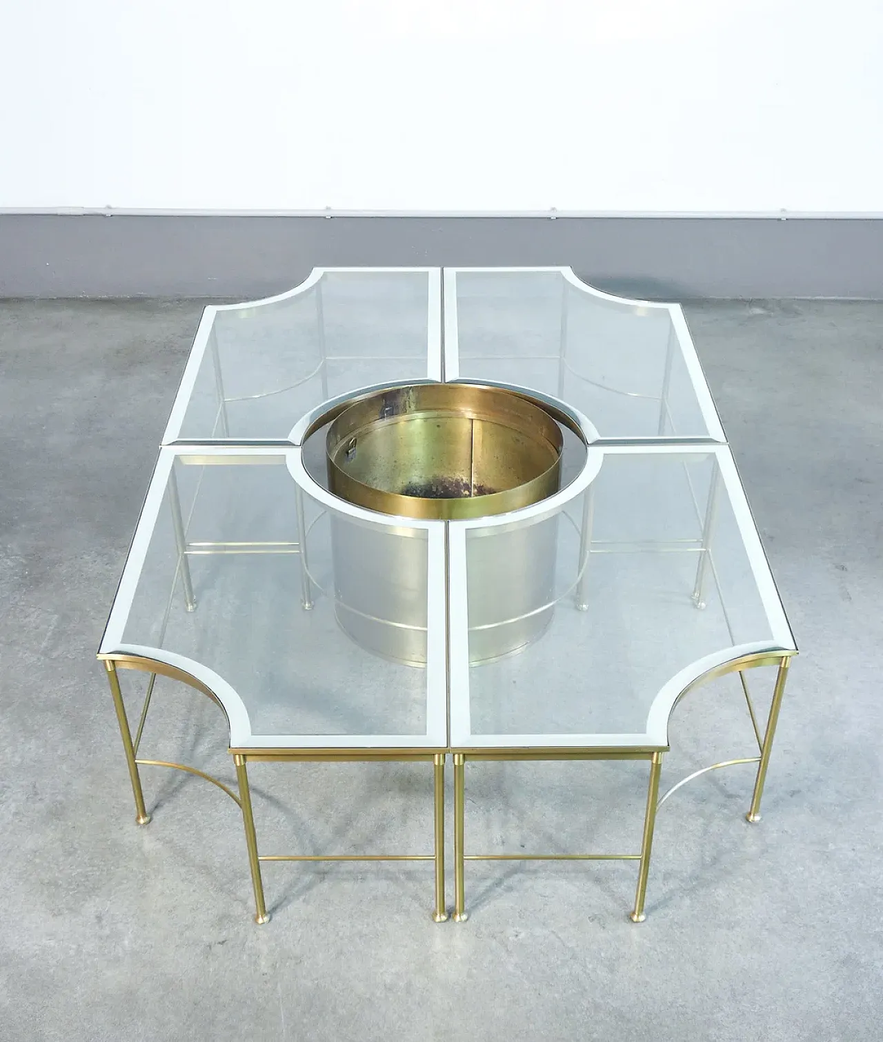 Sectional coffee table with central brass and glass cachepot, 1970s 5