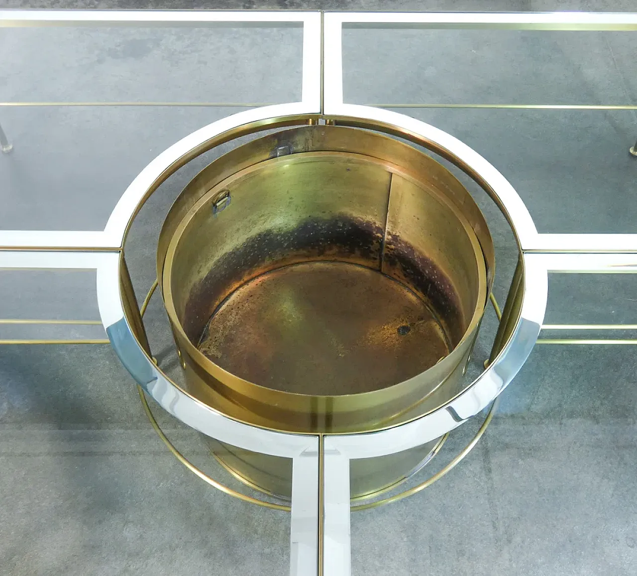Sectional coffee table with central brass and glass cachepot, 1970s 8