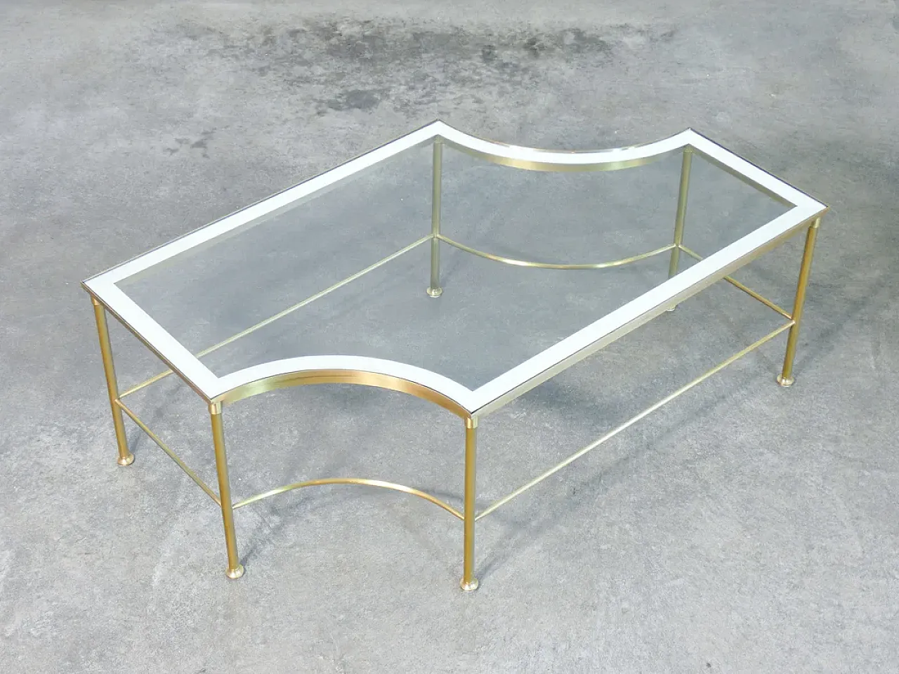 Sectional coffee table with central brass and glass cachepot, 1970s 10