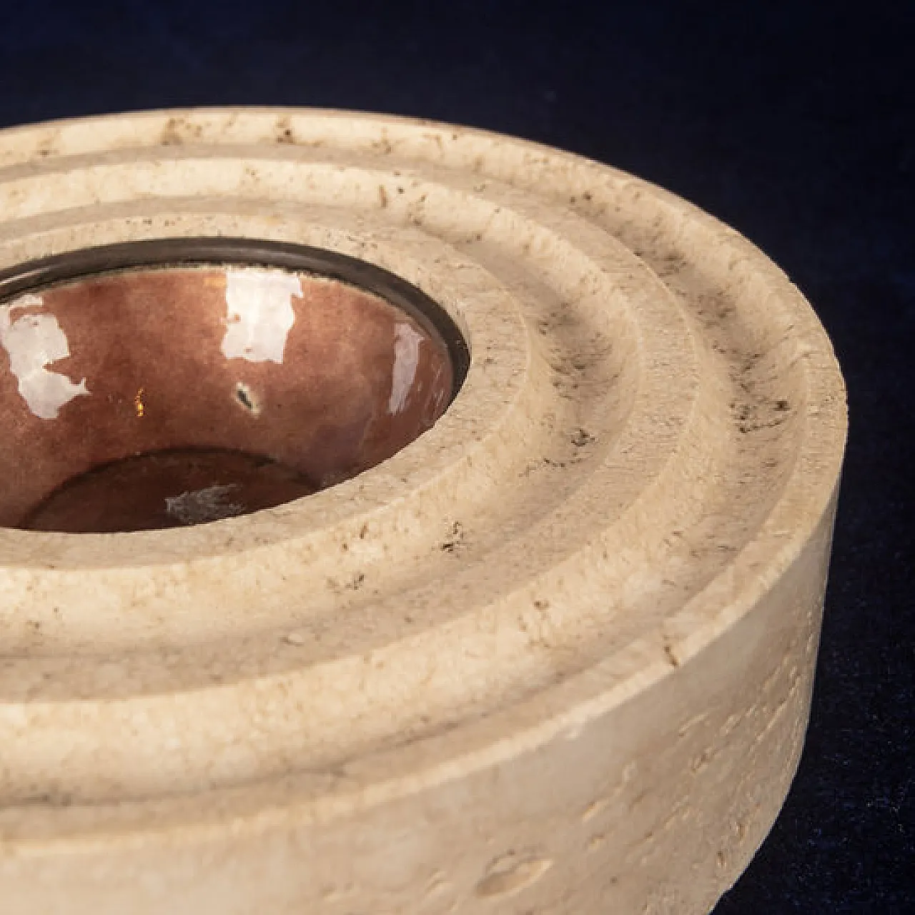 Round travertine and copper-toned metal ashtray, 1970s 7