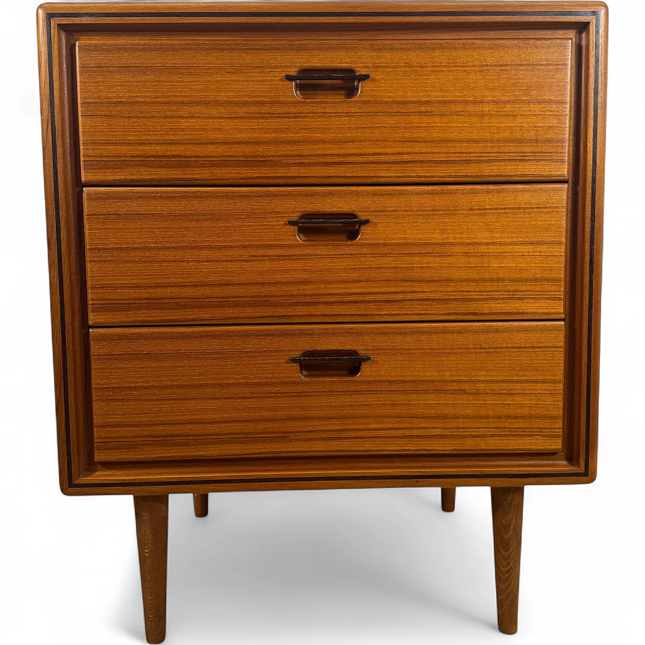 Piccola cassettiera danese in teak a tre cassetti, anni ’60 11