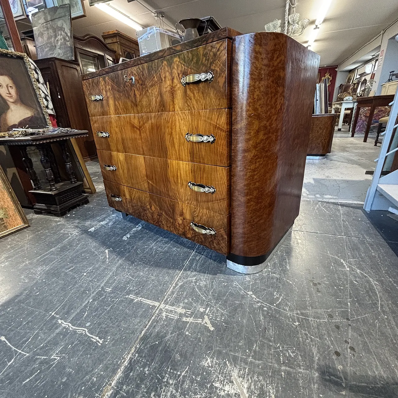 Art Deco chest of drawers in walnut and metal, 1940s 5