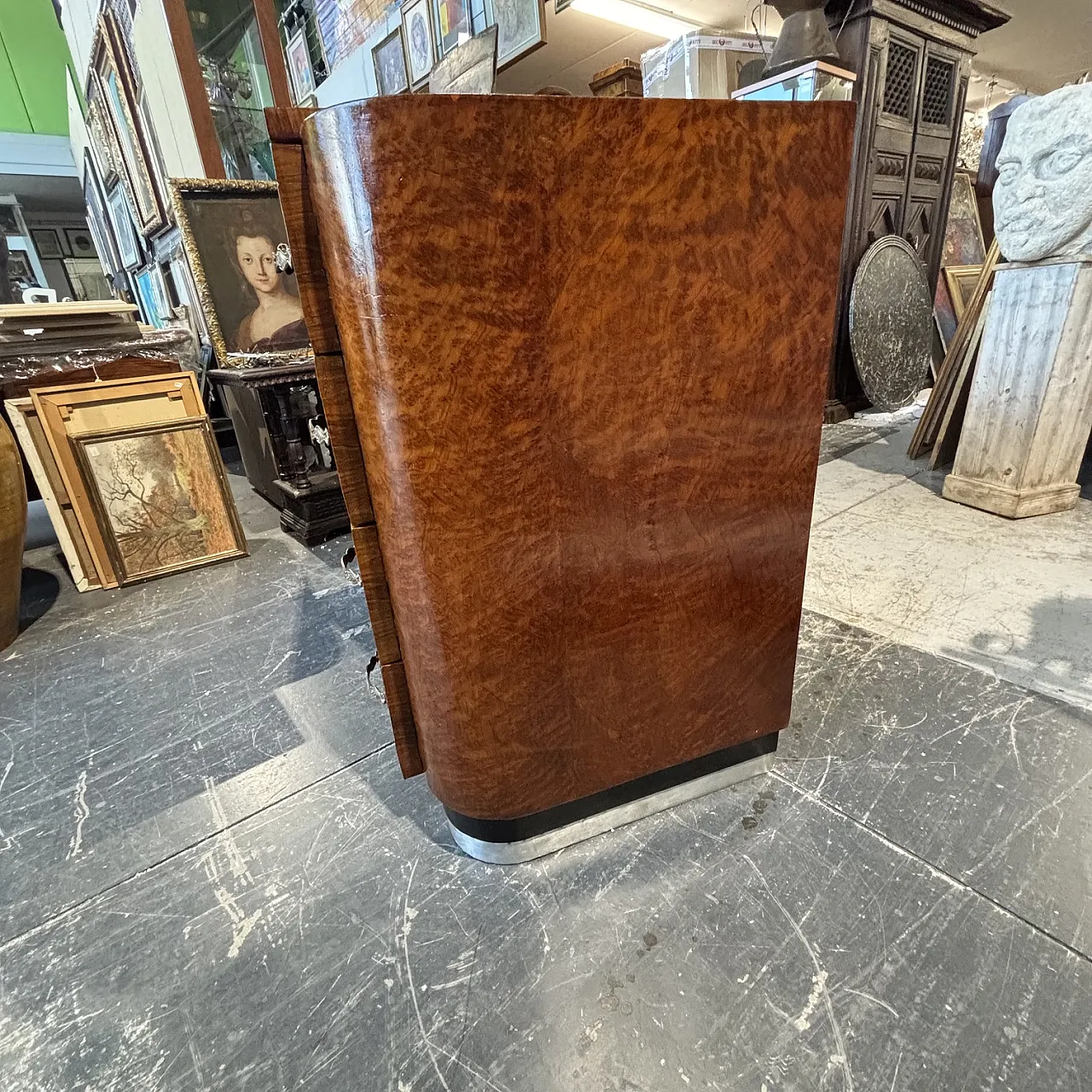 Art Deco chest of drawers in walnut and metal, 1940s 7