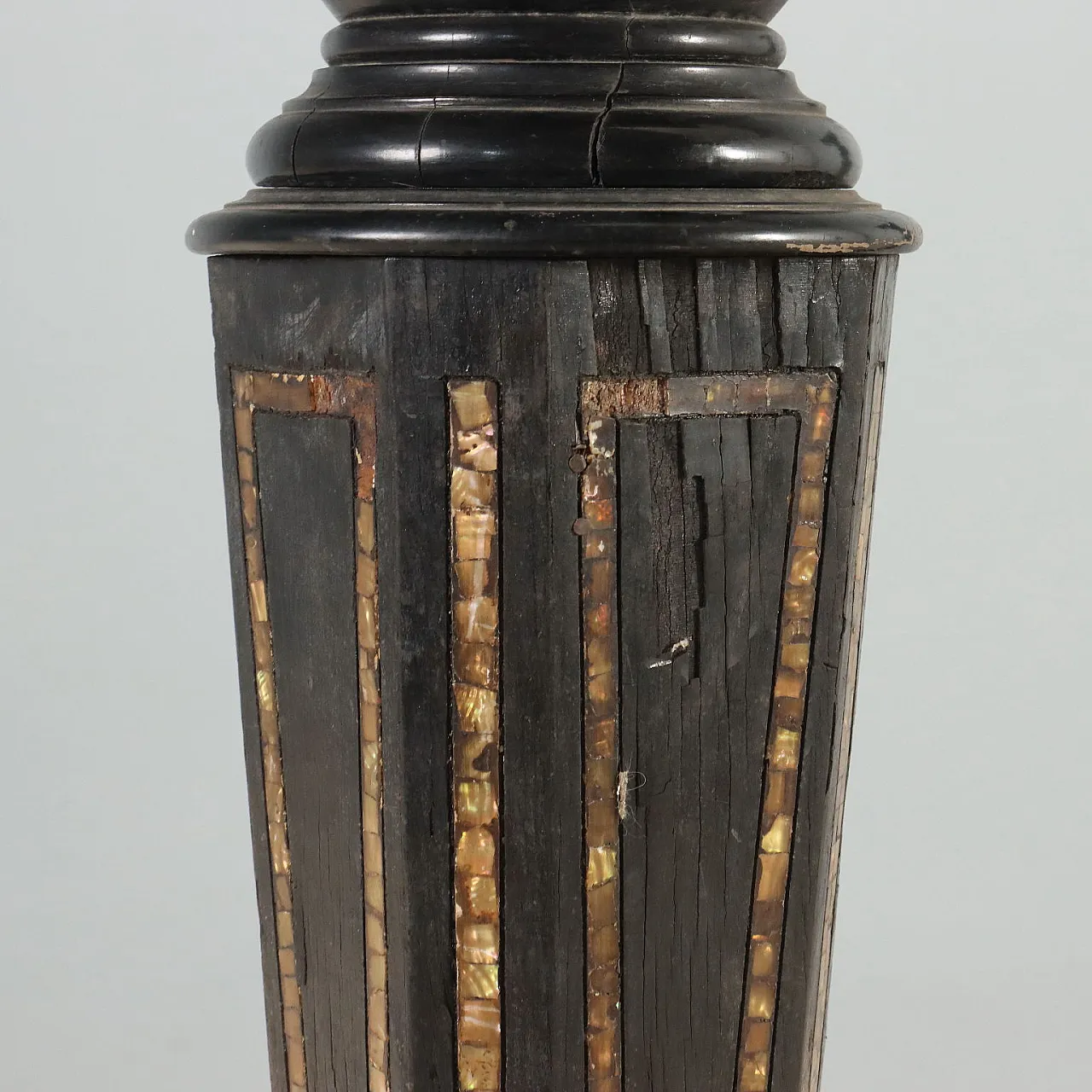 Coppia di colonne porta vaso in legno ebanizzato, '800 6