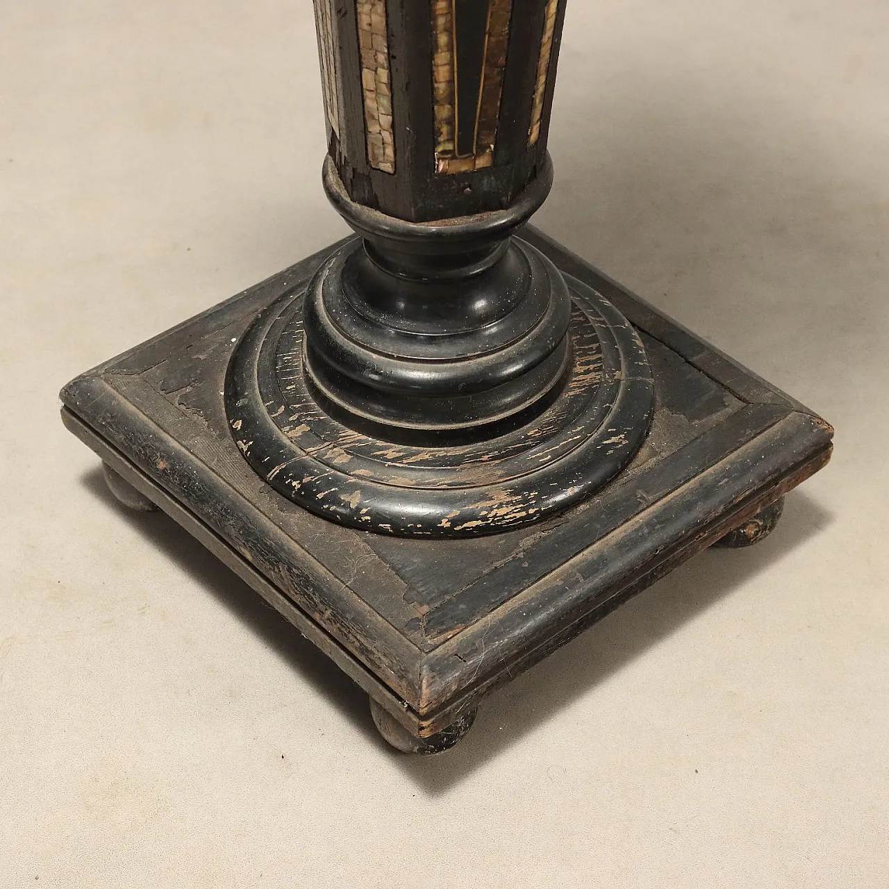Coppia di colonne porta vaso in legno ebanizzato, '800 8