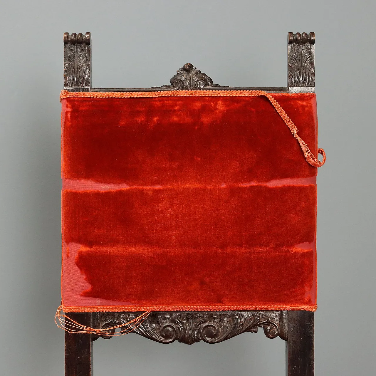 12 Baroque style chairs and armchairs in walnut, late 19th century 5