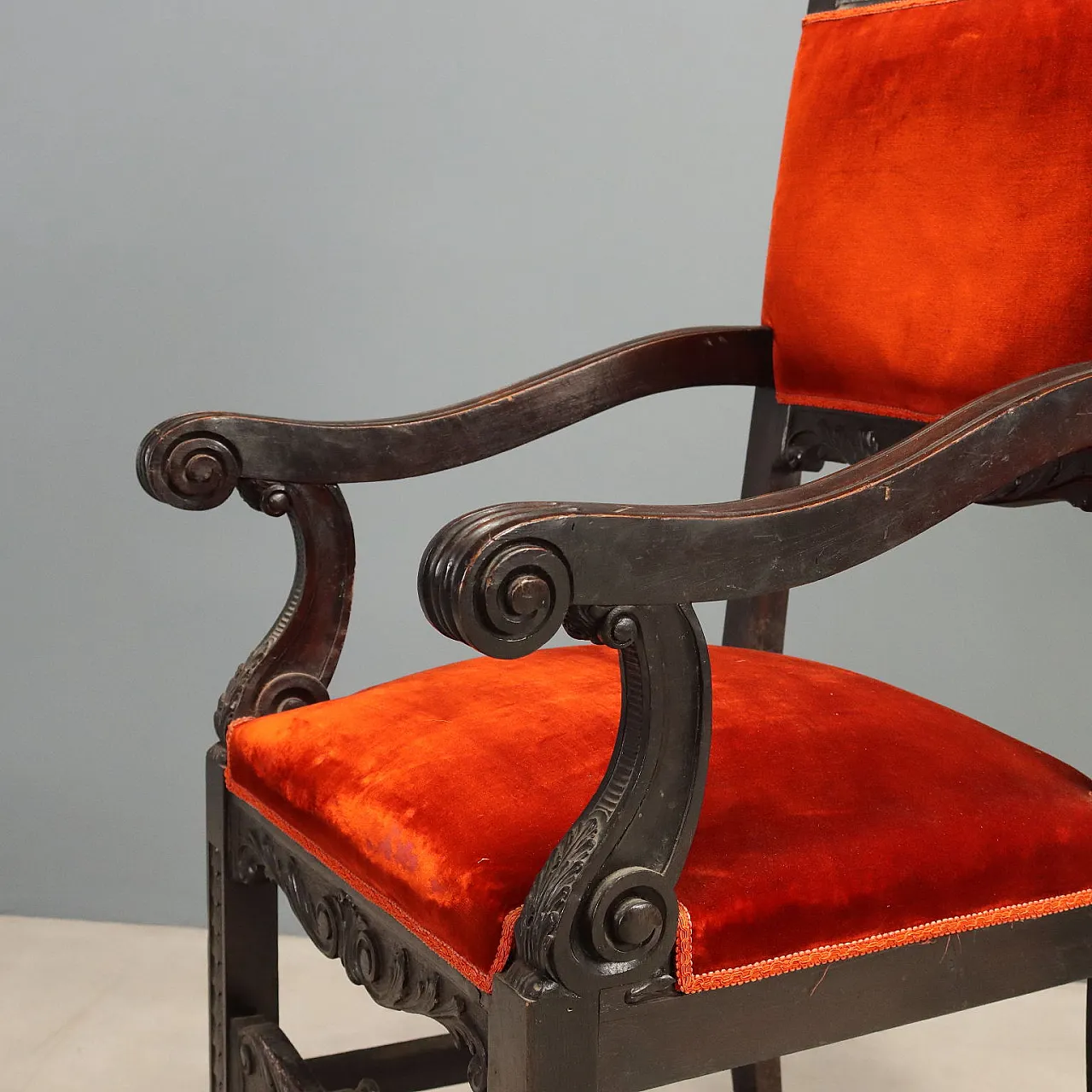 12 Baroque style chairs and armchairs in walnut, late 19th century 6