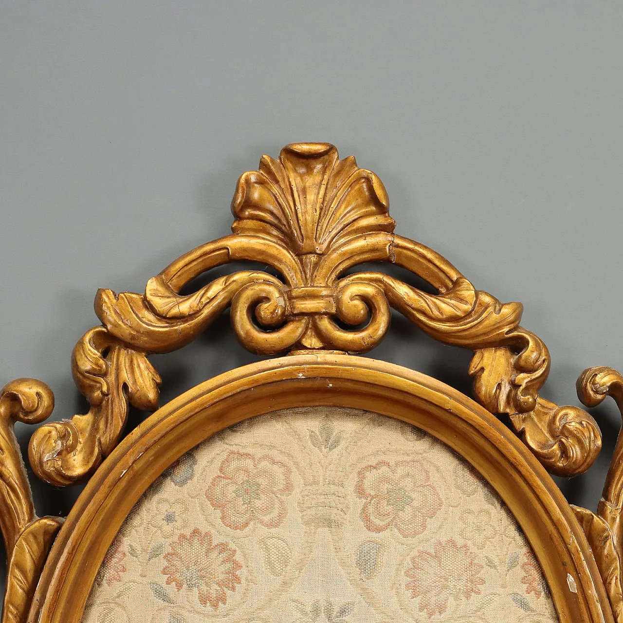 Carved and golden double bed headboard, 19th century 4