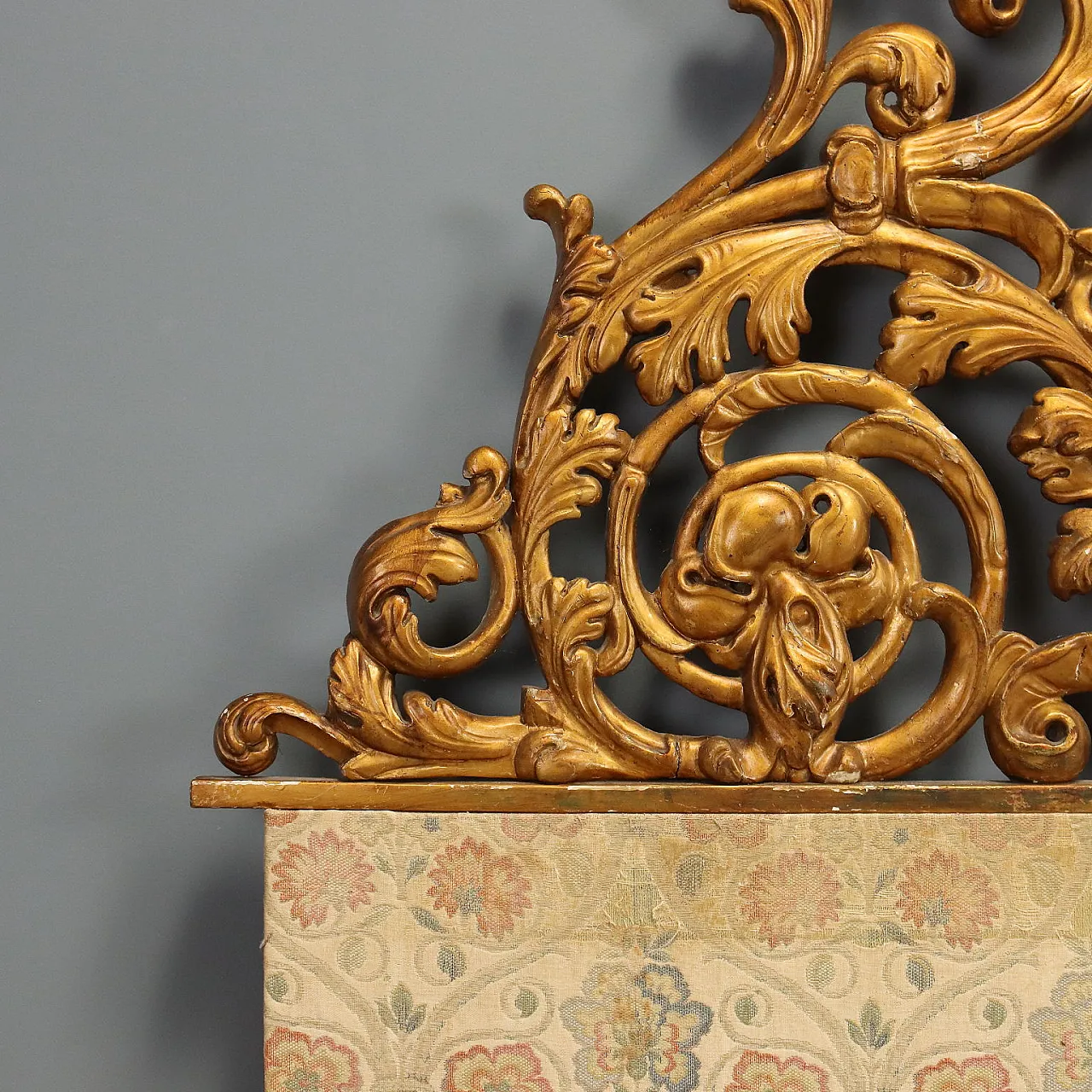 Carved and golden double bed headboard, 19th century 6