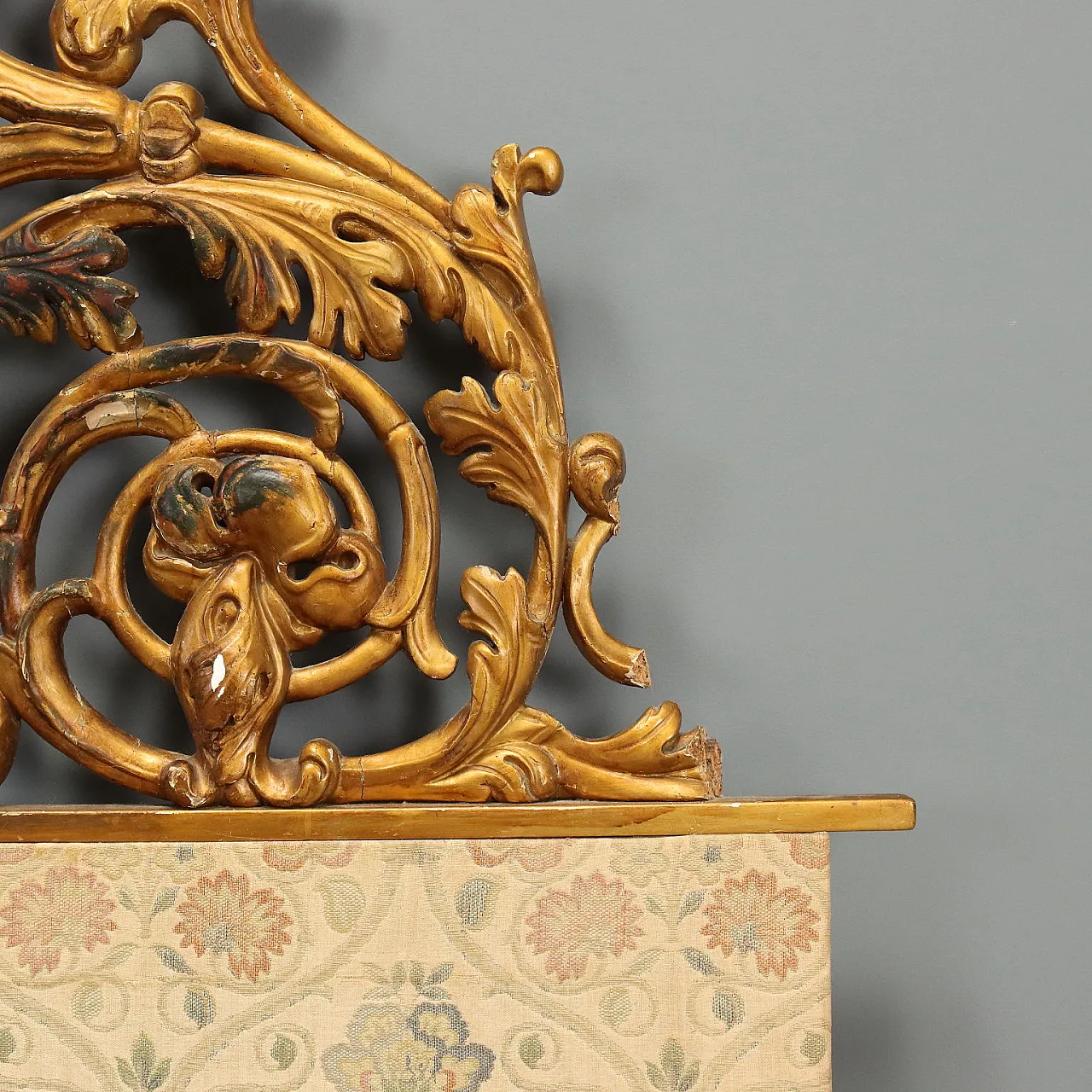 Carved and golden double bed headboard, 19th century 7